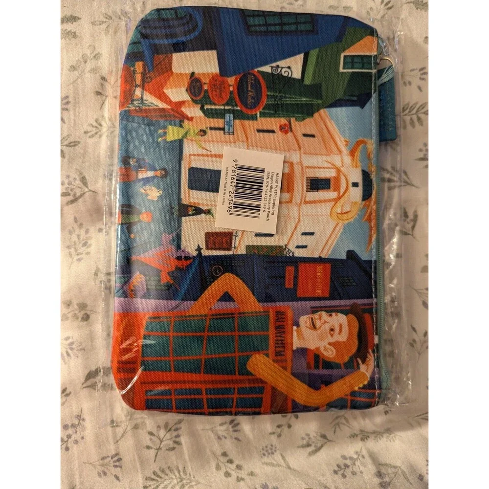 Harry Potter: Exploring Diagon Alley Accessory Pouch - Brand New
